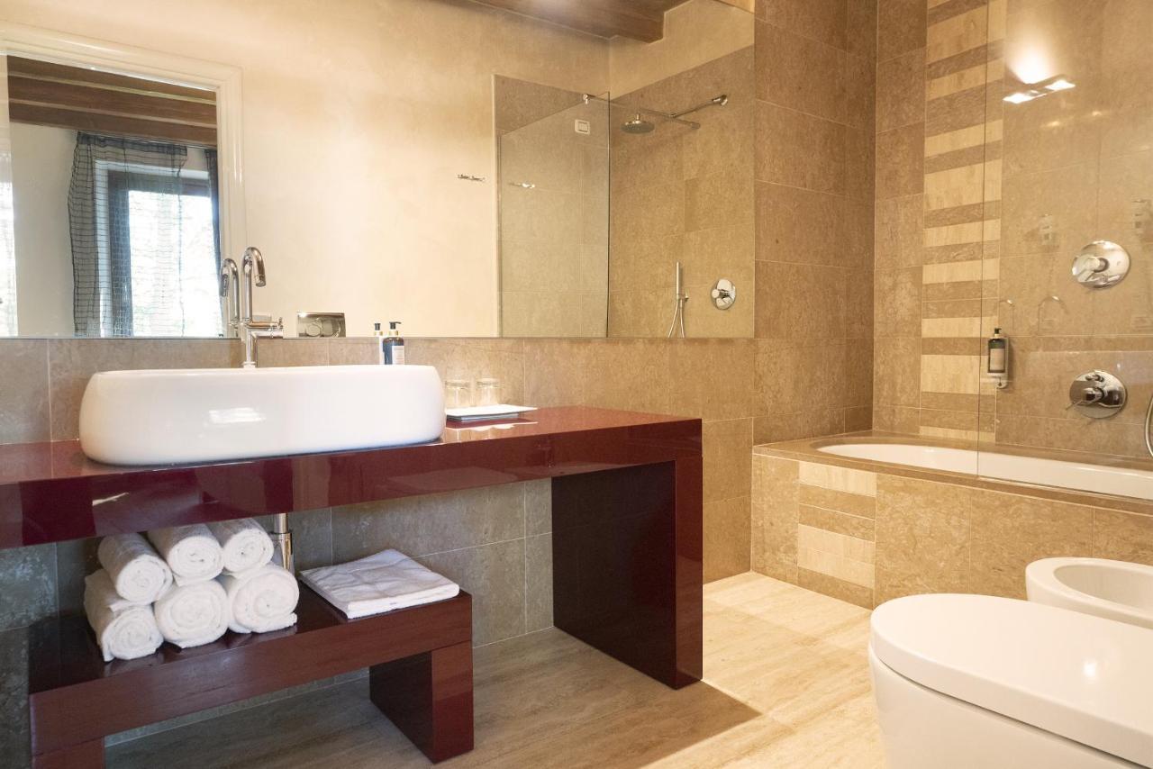 Il Borgo - 1711 Luxury Guest House Arlate Kültér fotó